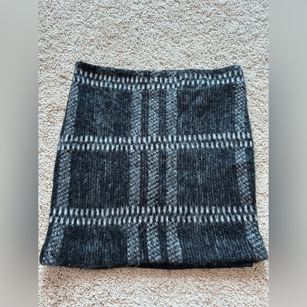 NWOT Forever 21 Black and Gray Plaid Skirt